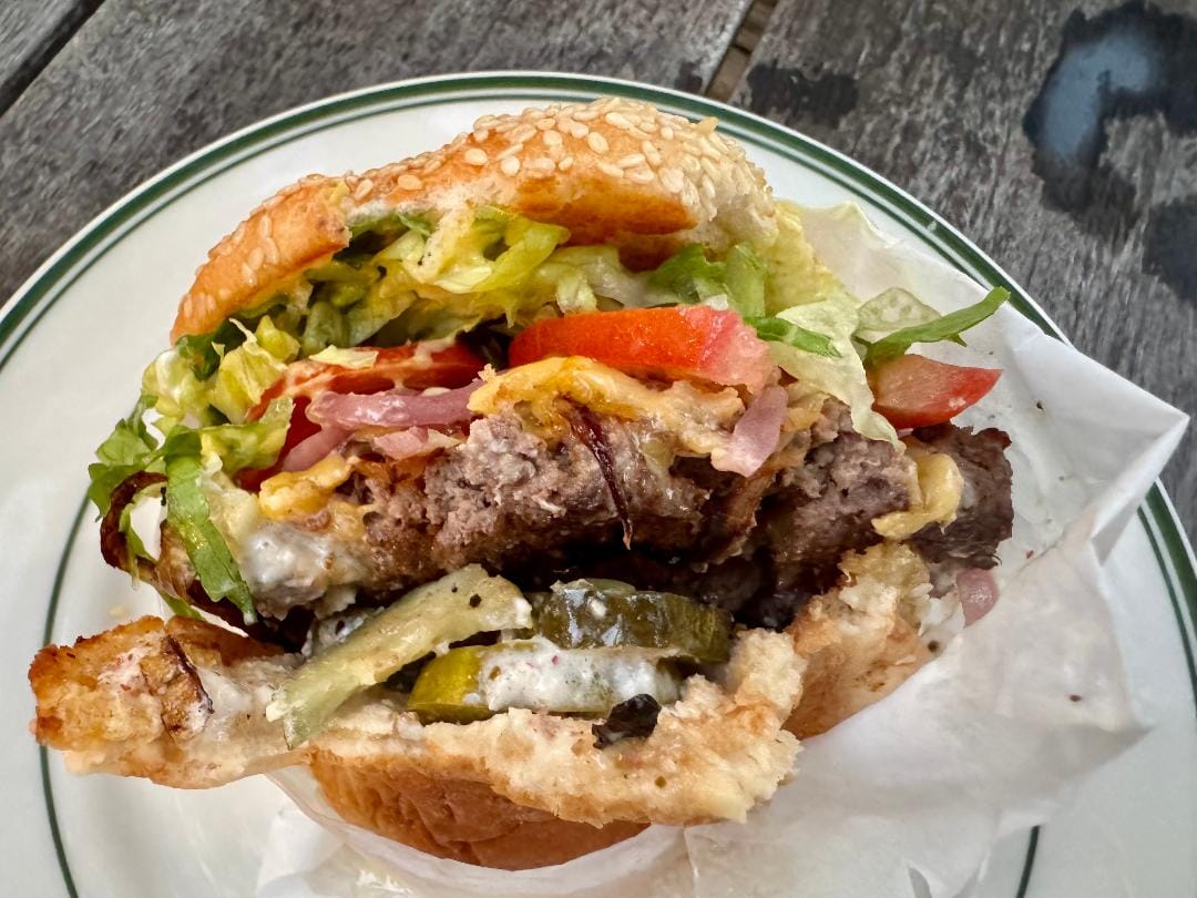 Burger Friday: Winnie's in Midtown